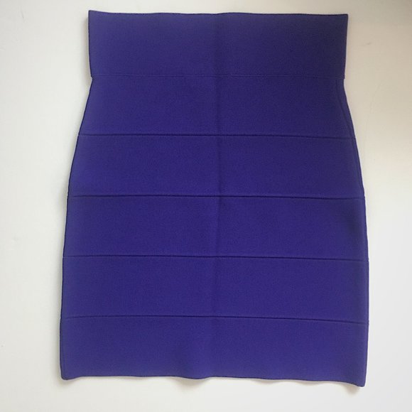 BCBG MaxAzria Simone Textured Power Skirt - Picture 2 of 5